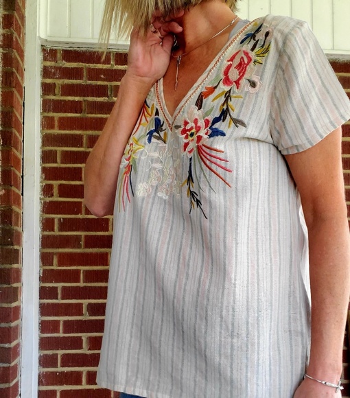 Solitaire embroidered top med - Picture 2 of 6